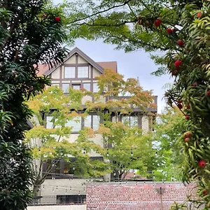 Cecil Bacon Manor Seattle
